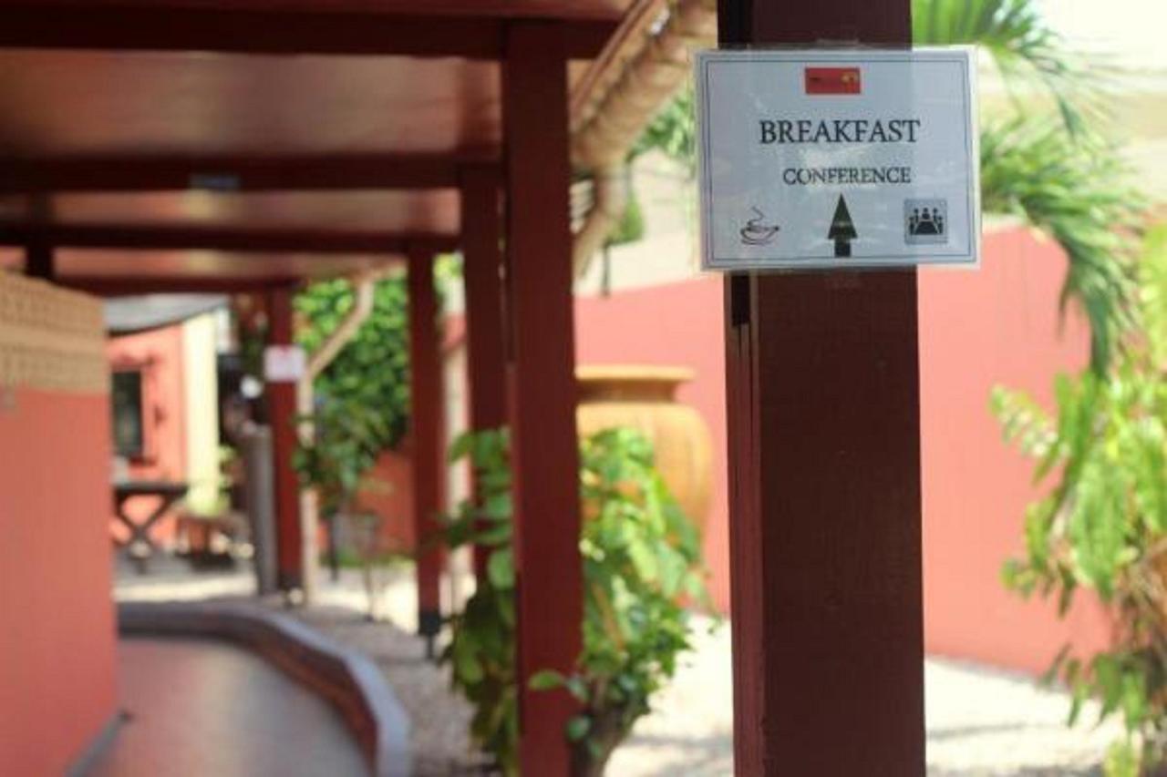 Hotel Chez Jimmy Port-Gentil Exterior photo